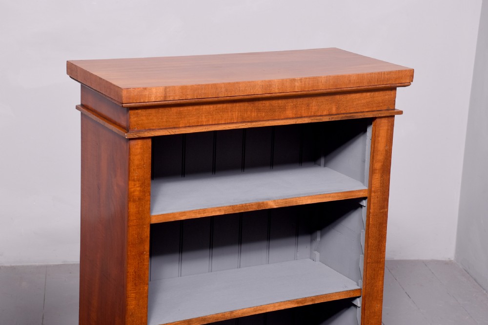 Pair of Victorian neat sized, mahogany open bookcases with adjustable shelves View V