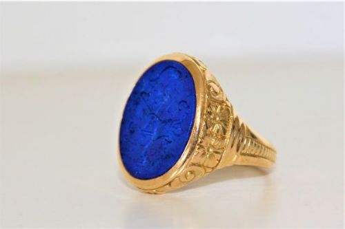 Gold Intaglio Lapis Lazuli Ring