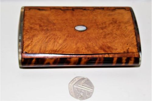 Superb Large Burr Walnut Tortoiseshell and Horn Table Snuff Box
