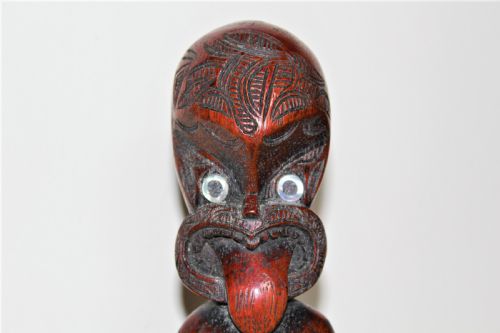 A MAORI SOUTHSEA ISLANDS HARDWOOD FIGURE - ADDITIONAL PHOTO 2