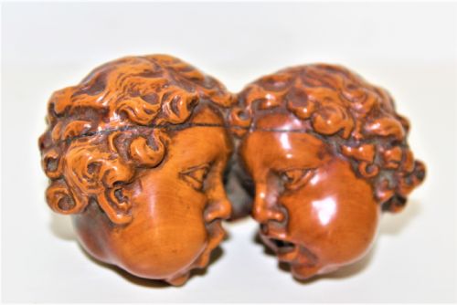 A FINE BOXWOOD CARVING OF TWO CHERUBS NICE PATINA AND SIGNED STEINER TURNED INTO A BROOCH GERMAN CIRCA 1880 - ADDITIONAL PHOTO 1