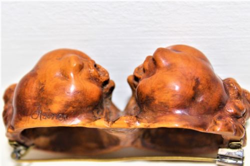 A FINE BOXWOOD CARVING OF TWO CHERUBS NICE PATINA AND SIGNED STEINER TURNED INTO A BROOCH GERMAN CIRCA 1880 - ADDITIONAL PHOTO 3