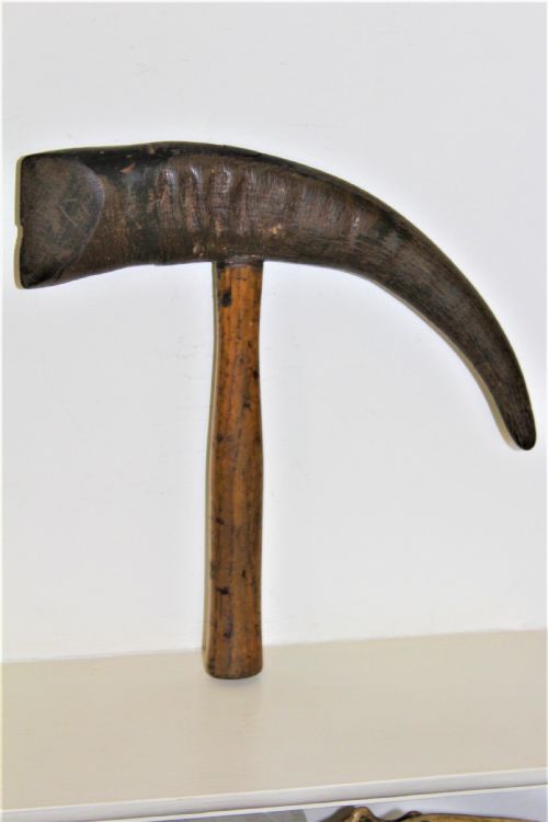 A RARE AND UNUSUAL NORDIC ICE PICK OF GOAT HORN AND OAK CIRCA 1850 - ADDITIONAL PHOTO 5
