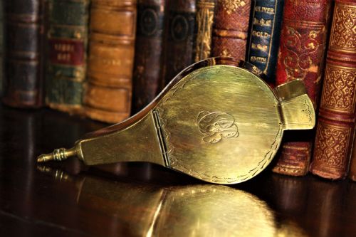 AN ENGLISH COPPER AND BRASS BELLOWS NOVELTY SNUFF BOX EARLY 19 CENTURY - ADDITIONAL PHOTO 4
