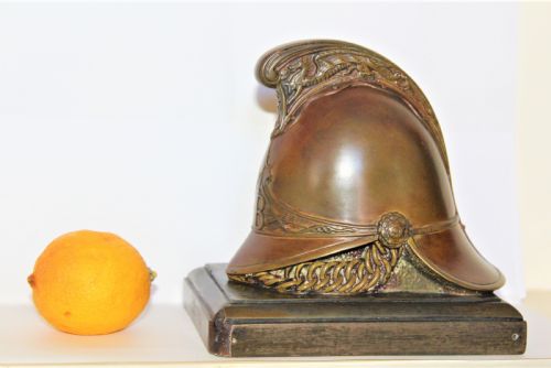 A Fine Quality Large Helmet Desk Paper Weight