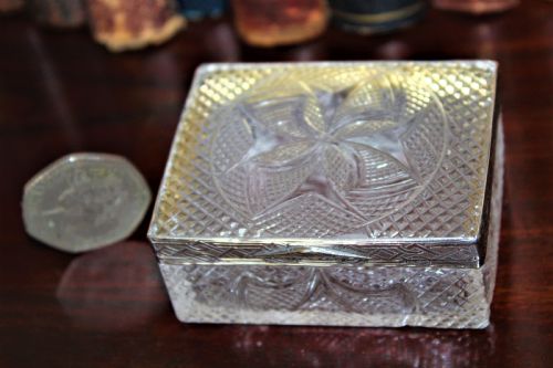 An Extremely Attractive and Very Finely Cut Crystal Glass Box Possibly Used for Rings