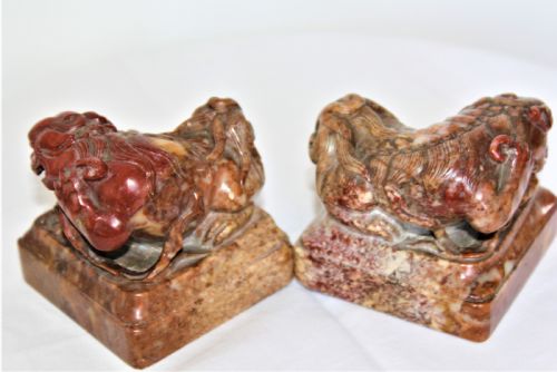 FINE PAIR OF LARGE CHINESE SOAPSTONE SHI SHI DESK SEALS - ADDITIONAL PHOTO 2