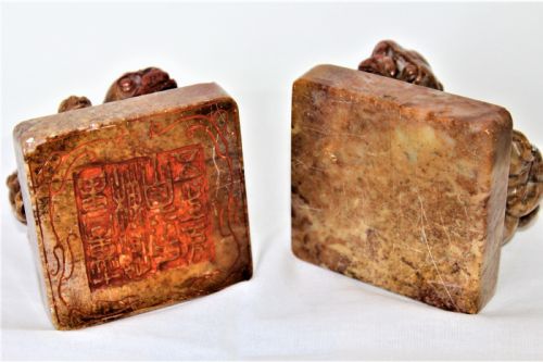 FINE PAIR OF LARGE CHINESE SOAPSTONE SHI SHI DESK SEALS - ADDITIONAL PHOTO 3
