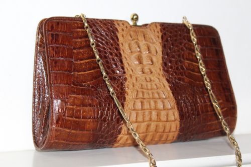 A VERY SMART CIRCA 1930 HORN BACK ALLIGATOR TAIL SKIN SHOULDER BAG WITH GILDED CHAIN - ADDITIONAL PHOTO 5