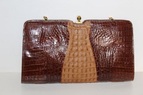 A VERY SMART CIRCA 1930 HORN BACK ALLIGATOR TAIL SKIN SHOULDER BAG WITH GILDED CHAIN - ADDITIONAL PHOTO 7