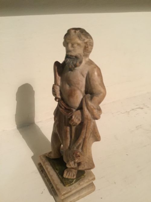 AN EARLY PROBABLY 17TH CENTURY CARVED MARBLE FIGURE OF A ROMAN PHILOSOPHER - ADDITIONAL PHOTO 3