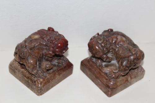 FINE PAIR OF LARGE CHINESE SOAPSTONE SHI SHI DESK SEALS - ADDITIONAL PHOTO 12
