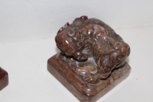 FINE PAIR OF LARGE CHINESE SOAPSTONE SHI SHI DESK SEALS - ADDITIONAL PHOTO 13