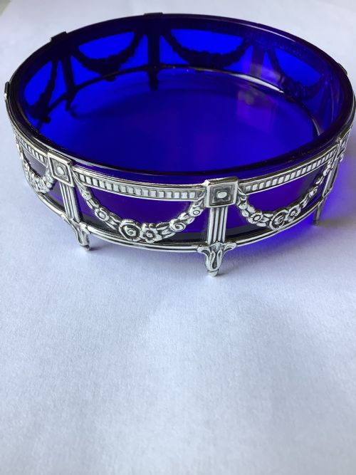 A DELIGHTFUL COBALT BLUE GLASS EDWARDIAN BON BON DISH ENCASED IN SILVER - ADDITIONAL PHOTO 6