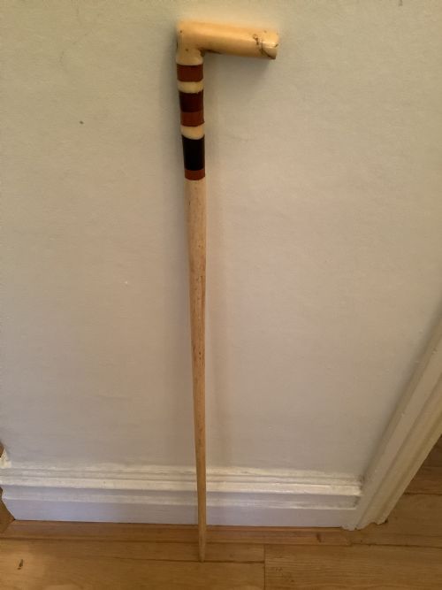 A VERY INTERESTING AND STYLISH BONE WALKING STICK - ADDITIONAL PHOTO 2