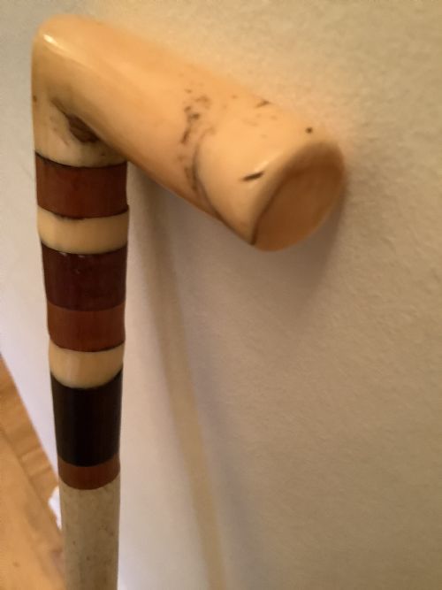 A VERY INTERESTING AND STYLISH BONE WALKING STICK - ADDITIONAL PHOTO 3