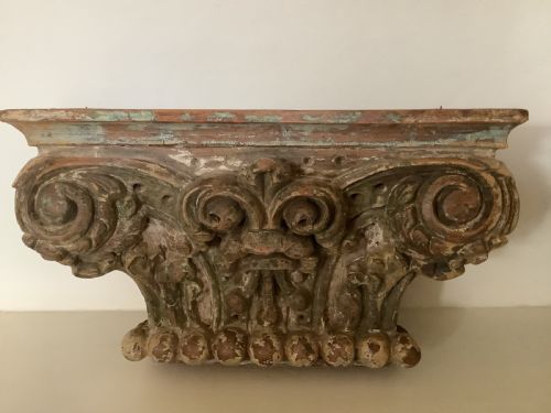 A PAIR OF SUPERB FINELY CARVED WOOD CAPITALS IN THE CORINTHIAN STYLE - ADDITIONAL PHOTO 1
