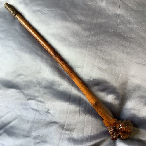 A DELIGHTFUL AND AMUSING ANTIQUE FOLK ART SWAGGERPOINTER STICK - ADDITIONAL PHOTO 1