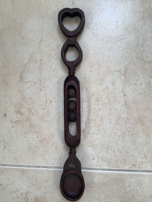 A LONG AND WELL CARVED WOOD WELSH LOVE SPOON - ADDITIONAL PHOTO 8