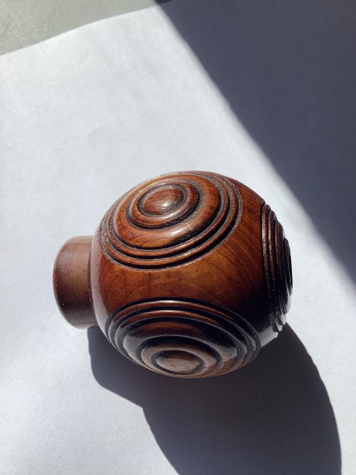 A RARE UNUSUAL AND VERY ENTERTAINING WOOD SNUFF PUZZLE BALL CARVED FROM THAT RARE WOOD LIGNUM VITAE POSSIBLY SCOTISH - ADDITIONAL PHOTO 3