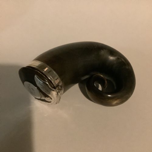 A SUPERB AND EARLY 19TH CENTURY SCOTTISH SILVER MOUNTED HORN SNUFF MULL - ADDITIONAL PHOTO 3