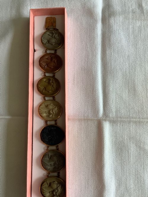 A VERY FINELY CARVED VICTORIAN GILT LAVA STONE BRACELET - ADDITIONAL PHOTO 9