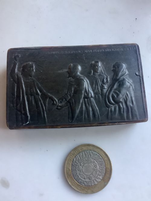 A 19th Century French Horn Snuff Box Depicting a Biblical Scene
