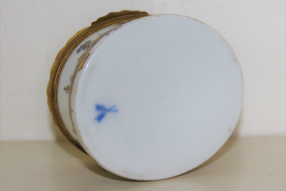 continental Hand Painted and Gilded Porcelain Snuff Box View III