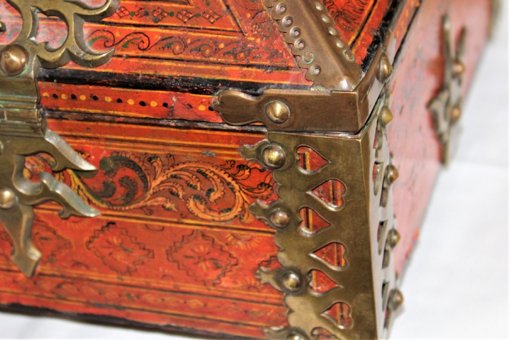Large ethnic hand painted Nettur Petti jewellery Box from Kerala View VI