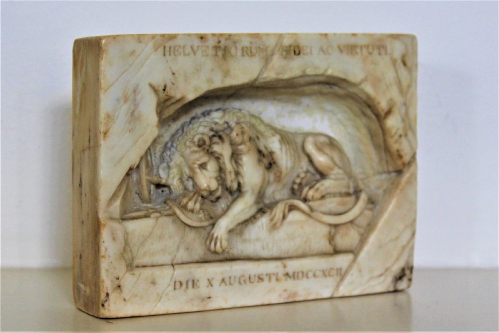 Finely carved sienna marble depicting the lion of Lucerne French Circa 1880 View IV