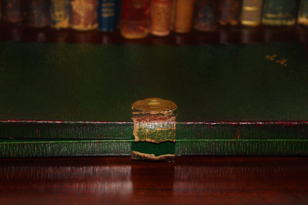 An unusual and good quality Edwardian leather travelling chess set by J C Vickery of Regent Street  View VII