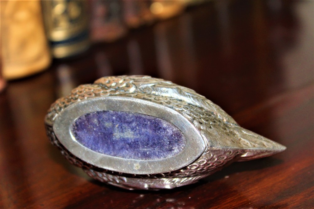 A charming English silver pin cushion in the form of a swan Circa 1910 View V