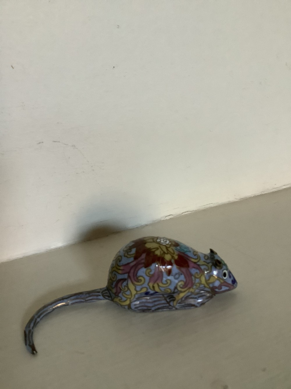 A small charming Chinese cloisonne mouse 