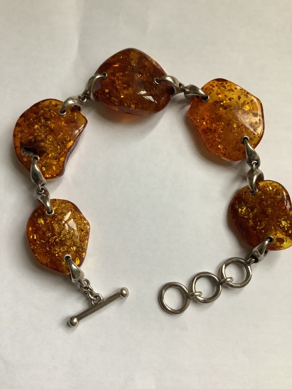 A superb natural amber bracelet of good proportions View III