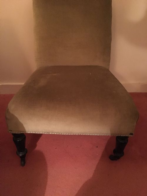 VICTORIAN UPHOLSTERED NURSING CHAIR - ADDITIONAL PHOTO 6