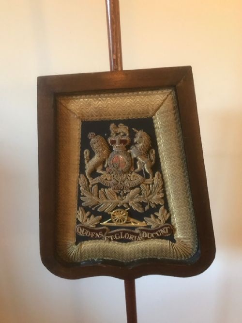 victorian royal regiment of artillery officer's full dress gold threaded sabretache mounted on a mahogany polescreen - CATEGORY: ANTIQUE MISCELLANEOUS - DATED VICTORIAN