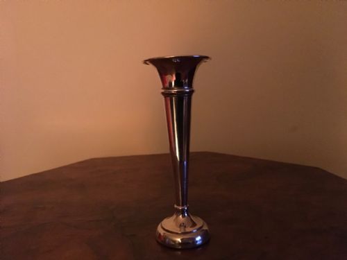 SILVER GEORGE V TRUMPET POSY VASE - ADDITIONAL PHOTO 2