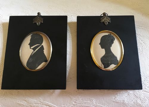a fine regency pair of painted portrait miniature silhouettes yeo written on reverse - CATEGORY: ANTIQUE MISCELLANEOUS - DATED REGENCY