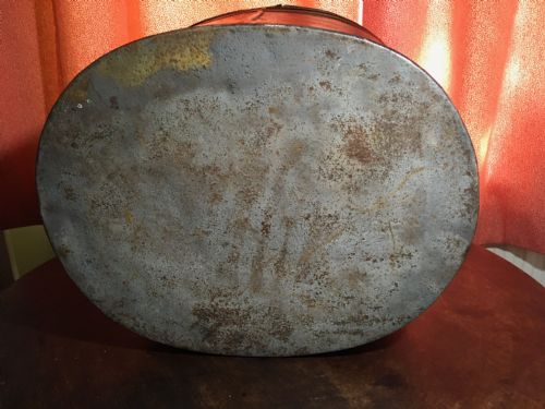 UNUSUAL VICTORIAN TOLEWARE HATBOX DECORATED WITH A CHINESE DRAGON - ADDITIONAL PHOTO 2