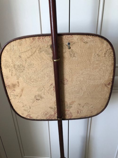 PAIR OF VICTORIAN MAHOGANY POLE SCREENS - ADDITIONAL PHOTO 2