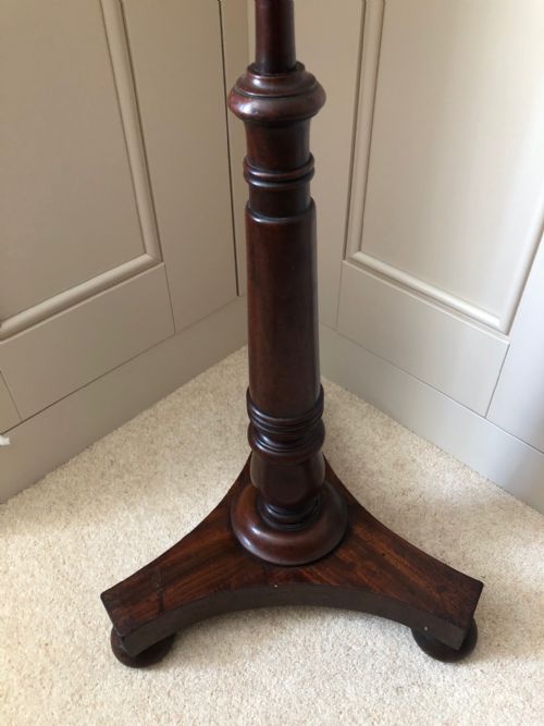 PAIR OF VICTORIAN MAHOGANY POLE SCREENS - ADDITIONAL PHOTO 5