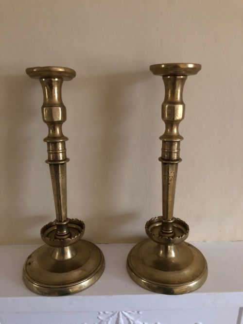 handsome pair of 17th century brass candlesticks - CATEGORY: ANTIQUE LIGHTING - DATED 17TH CENTURY