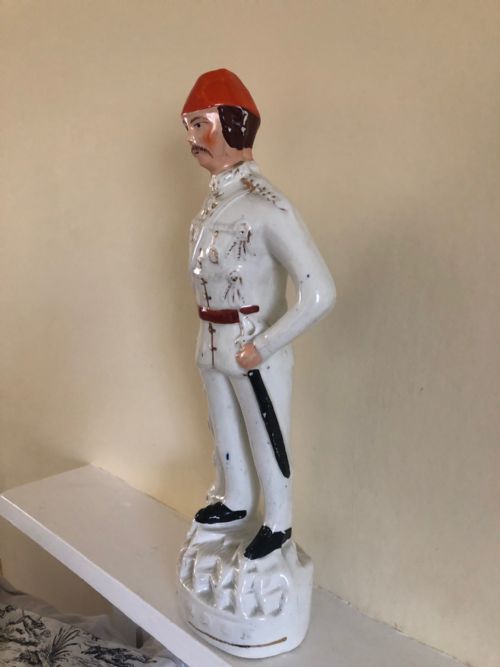 STAFFORDSHIRE FIGURE OF GENERAL CHARLES GEORGE GORDON - ADDITIONAL PHOTO 3