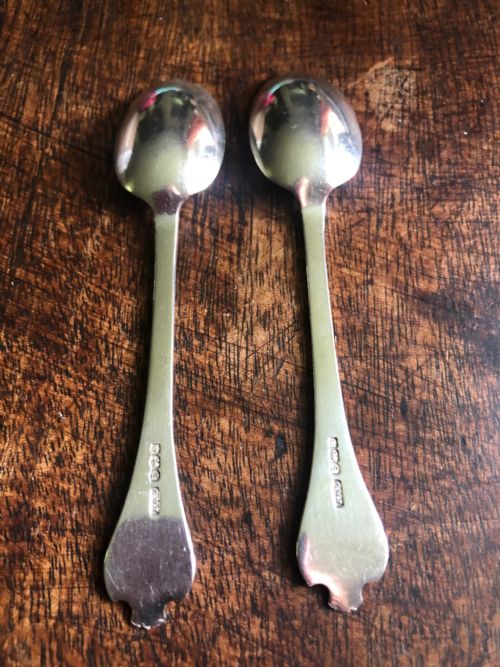 PAIR OF SILVER TEASPOONS WITH DOG NOSE HANDLES - ADDITIONAL PHOTO 1