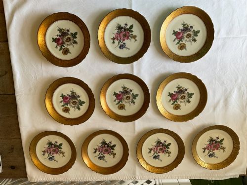 10 ROSENTHAL SIDE PLATES WITH APPLIED ALT BRABANT GOLD RIMS DATING FROM 1939 - ADDITIONAL PHOTO 1