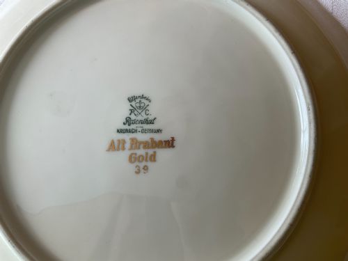 10 ROSENTHAL SIDE PLATES WITH APPLIED ALT BRABANT GOLD RIMS DATING FROM 1939 - ADDITIONAL PHOTO 5