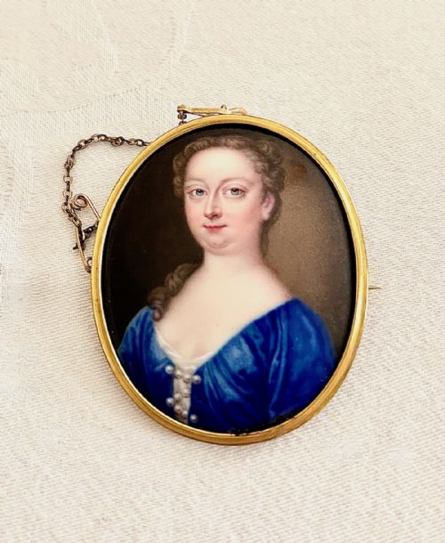 fig 1. A Superb Portrait Miniature Brooch on Enamel by Christian Friedrich Zincke on Enamel c. 1740