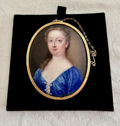 fig 2. A Superb Portrait Miniature Brooch on Enamel by Christian Friedrich Zincke on Enamel c. 1740