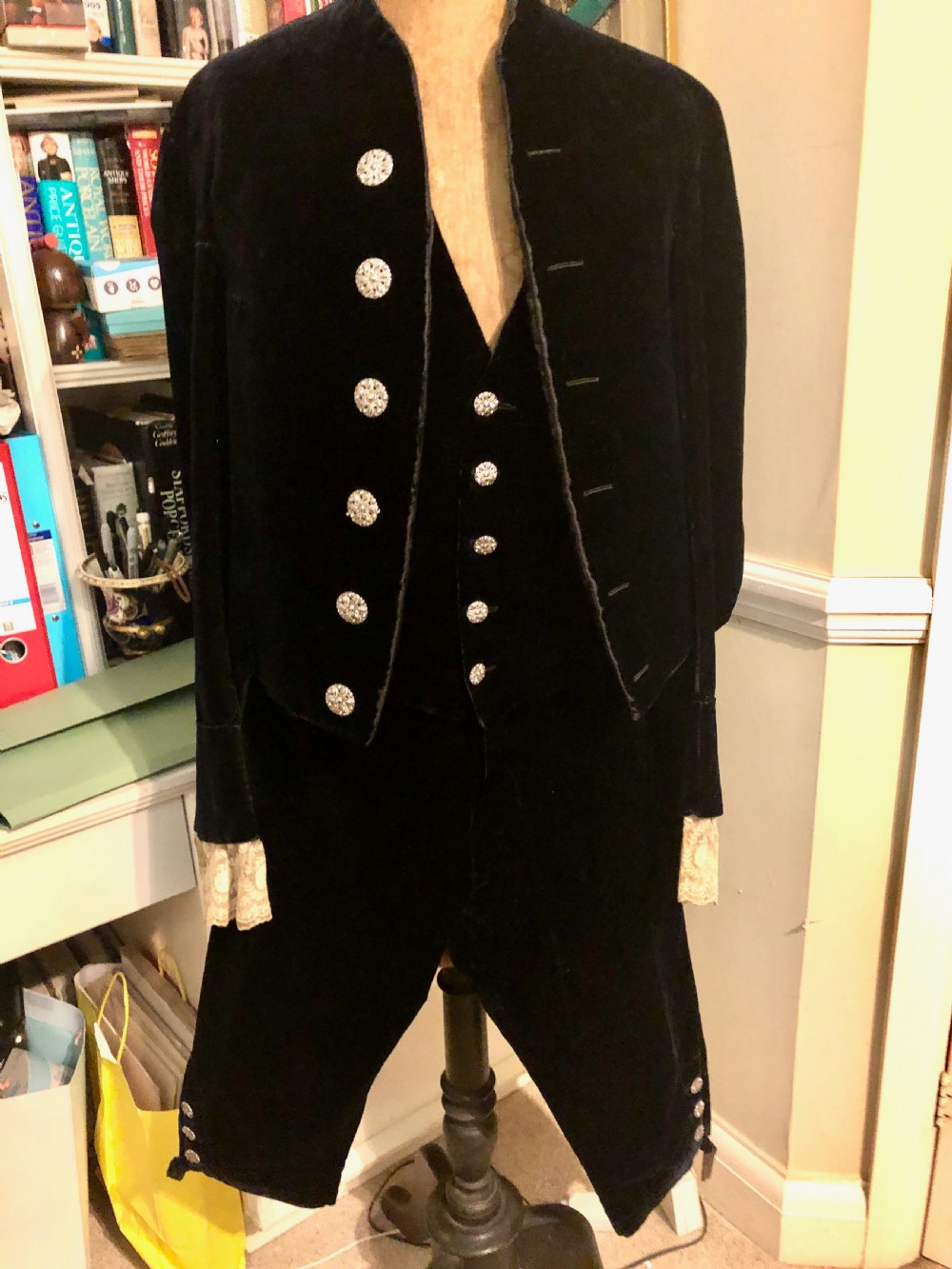 19th Century Dark Blue Silk Velvet Gentleman's Tailcoat, Waistcoat and Breeches View IV