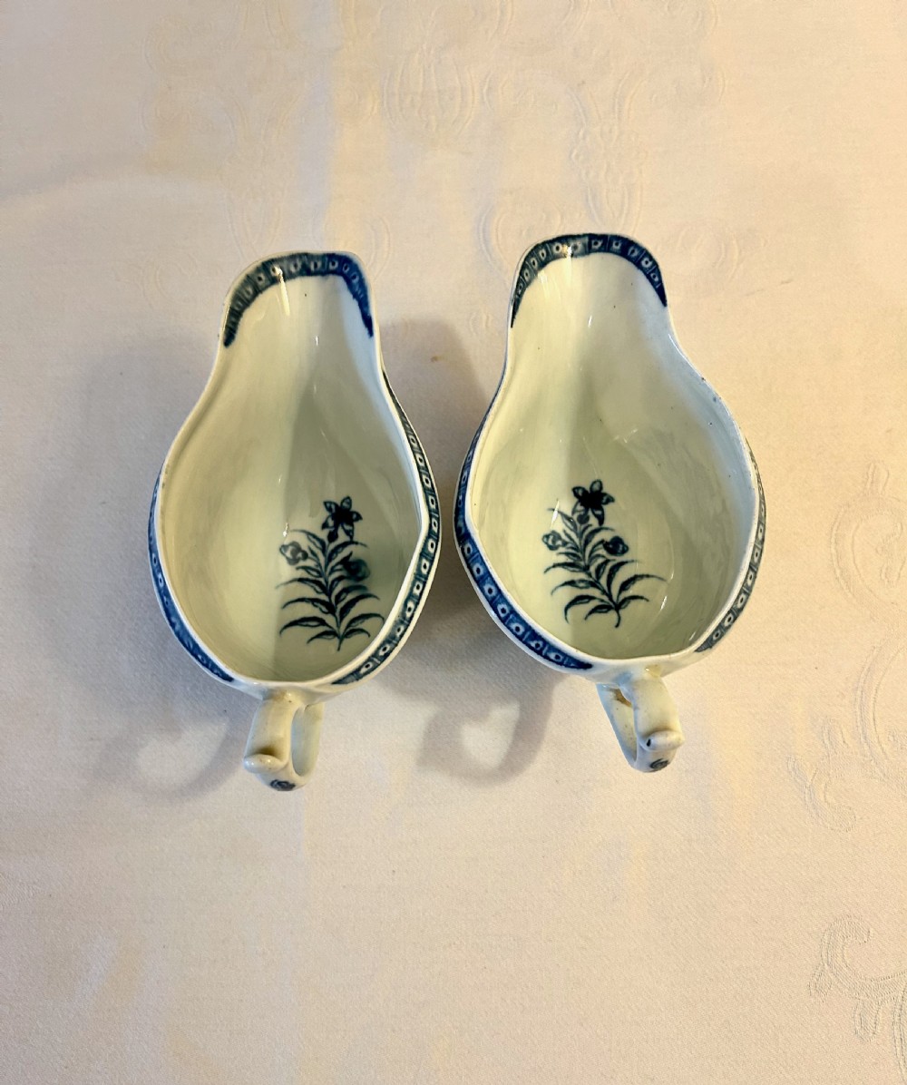 A Pair of 1st Period Blue and White Worcester Sauce Boats - Strap Flute Floral View II
